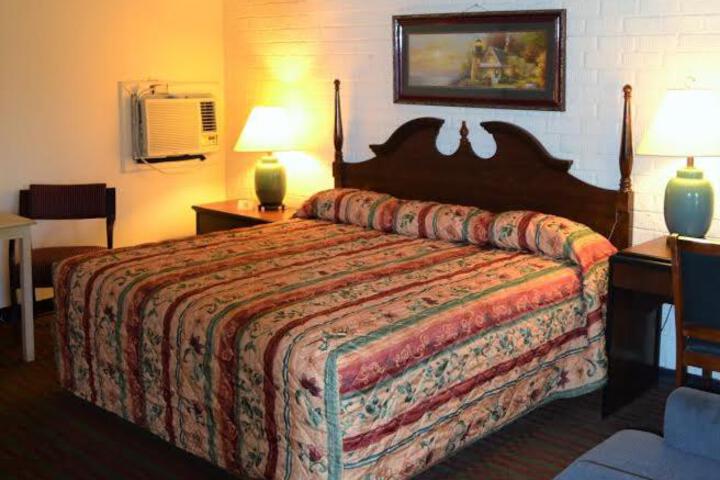 Standard Room, King or Two Doubles (1 of 6)