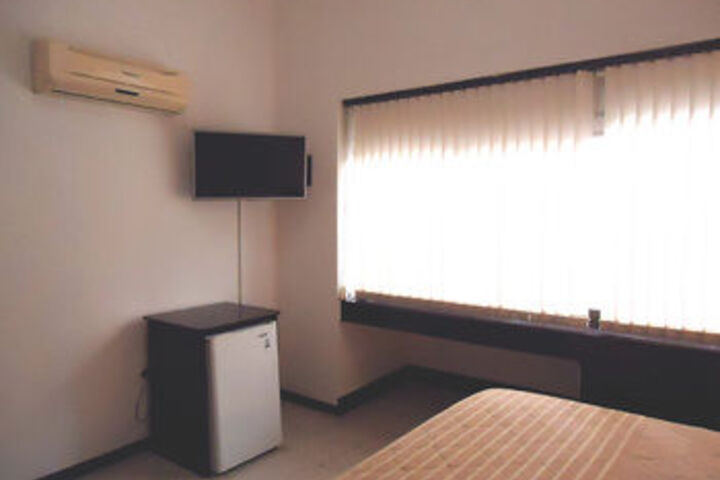 Room 9 of 23