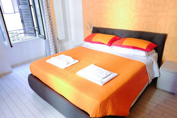 Room 16 of 29