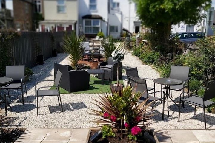 Terrace/Patio 30 of 33