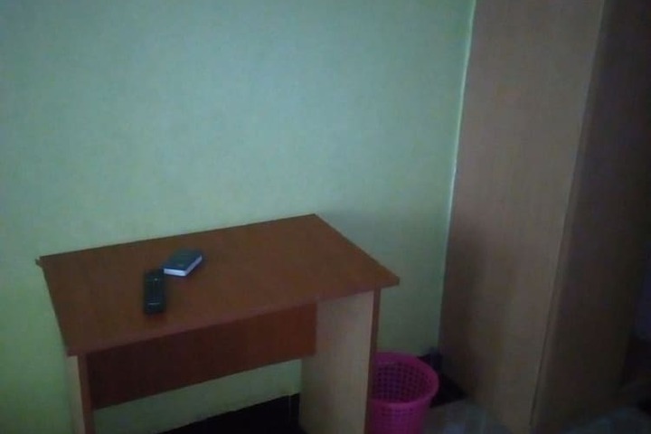 Room 5 of 14