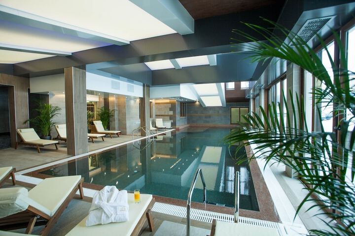 Pool 22 of 61