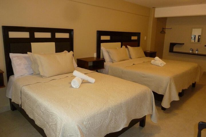 Room 13 of 48