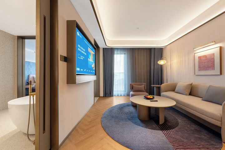Room 25 of 54