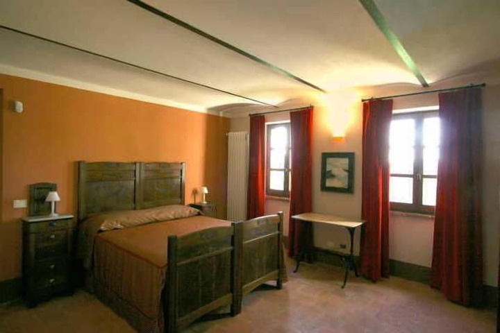 Room 9 of 70