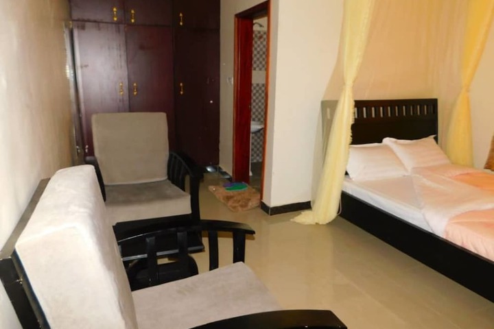 Room 10 of 23