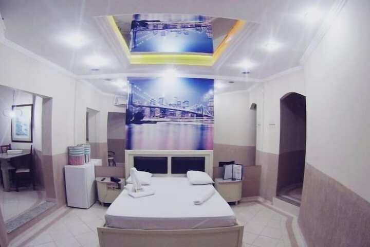 Room 17 of 63