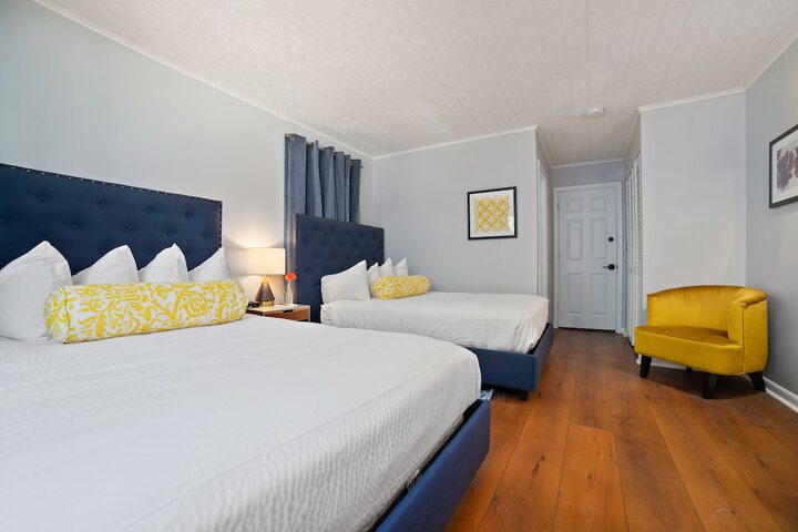 Room 9 of 36