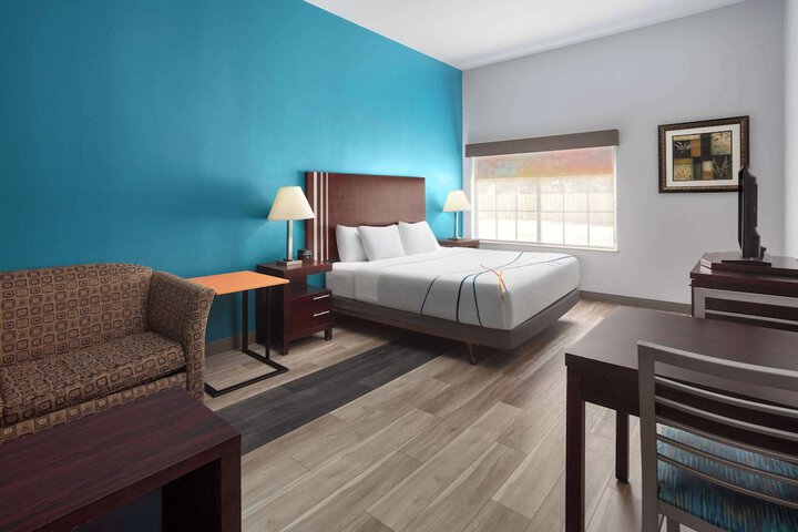 Room 21 of 40