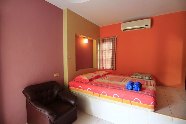 Room 7 of 11