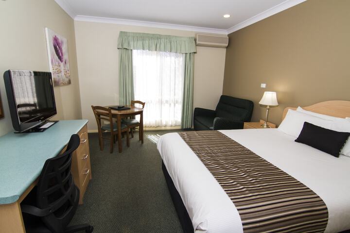 Room 21 of 35