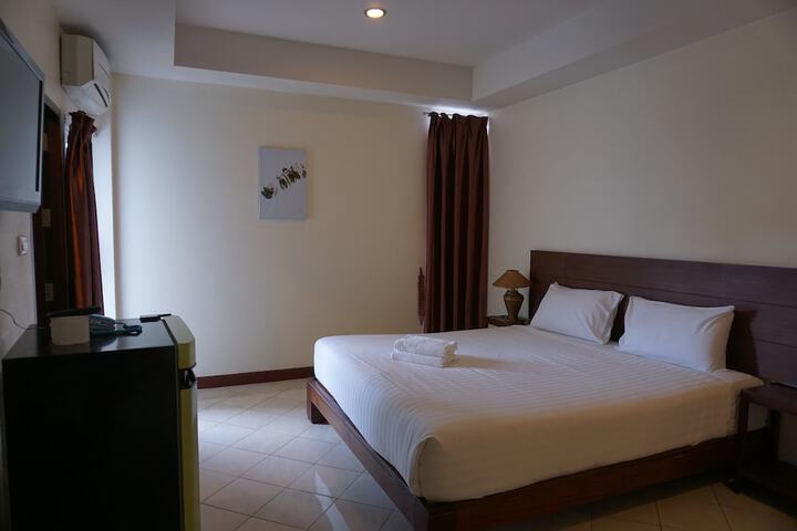 Room 17 of 46