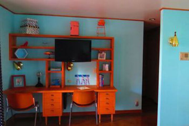 Room 32 of 42