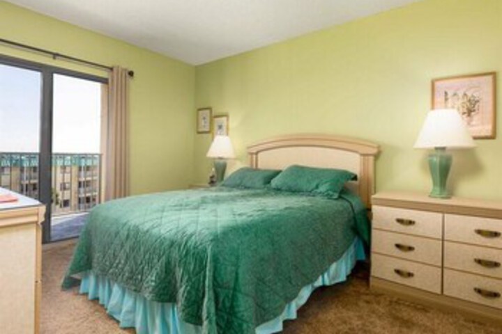 Room 127 of 152
