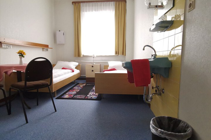 Room 3 of 56