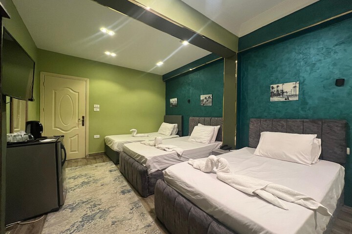Room 10 of 41