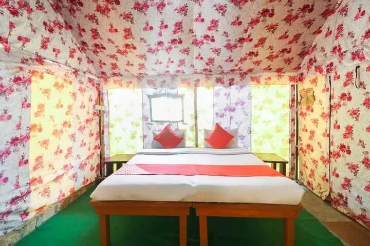 Room 12 of 23