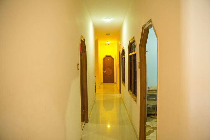 Ballroom/Hall 34 of 44