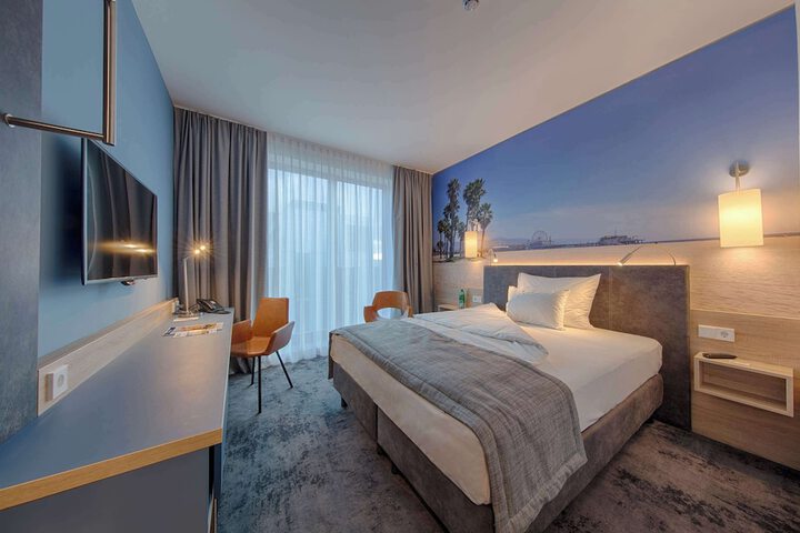 Room 16 of 55