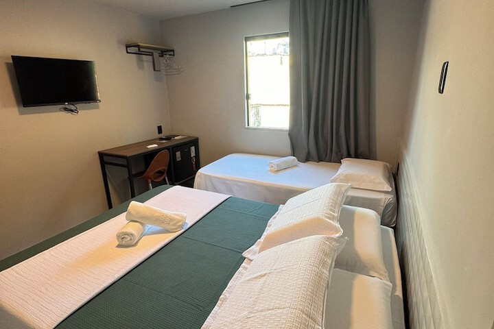 Room 6 of 30