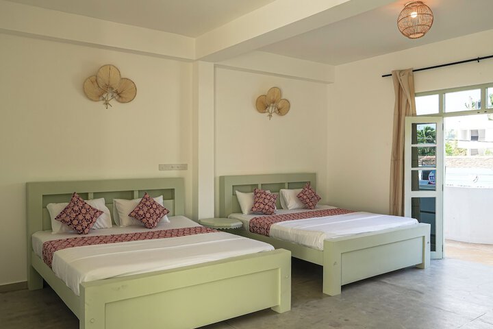 Room 9 of 23