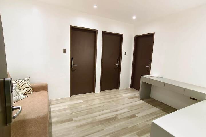 Room 14 of 72