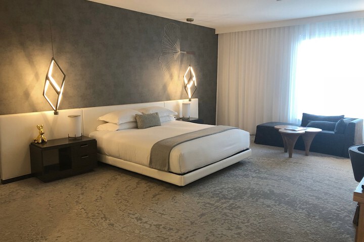 Room 50 of 111