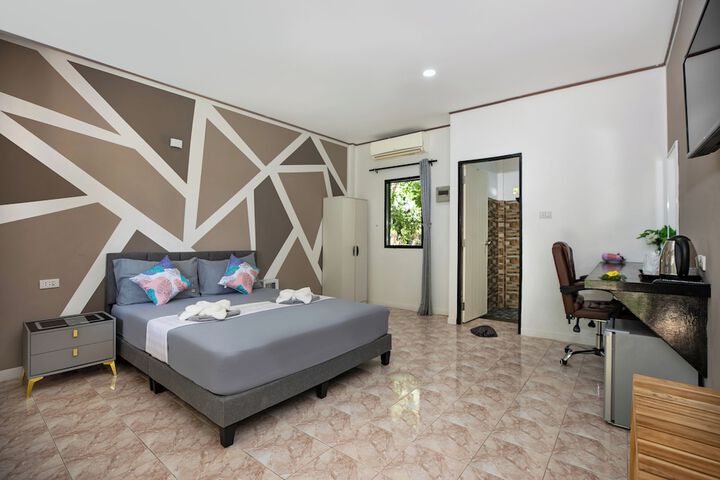 Room 4 of 39