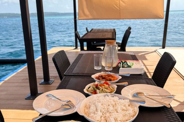 Dining 8 of 11