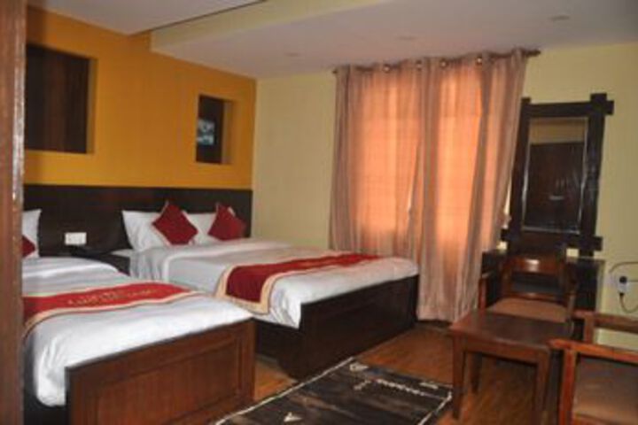 Room 7 of 34