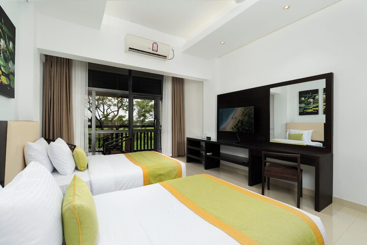 Room 8 of 25
