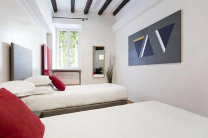 Room 12 of 50