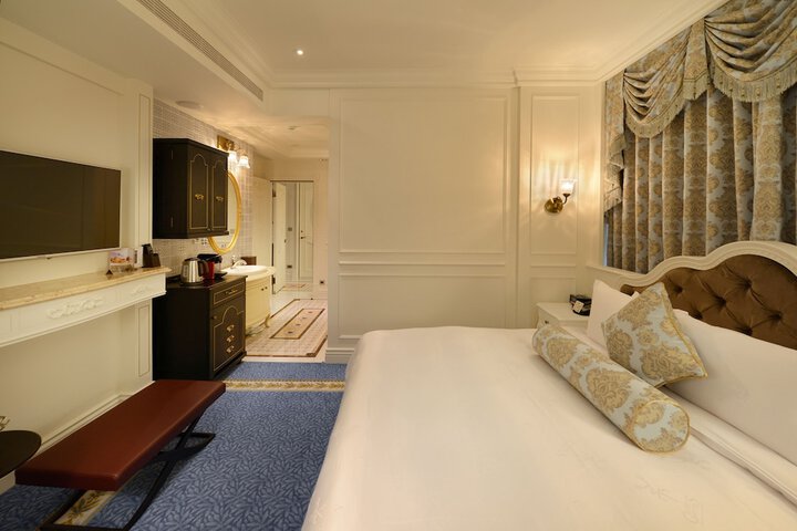 Room 22 of 95