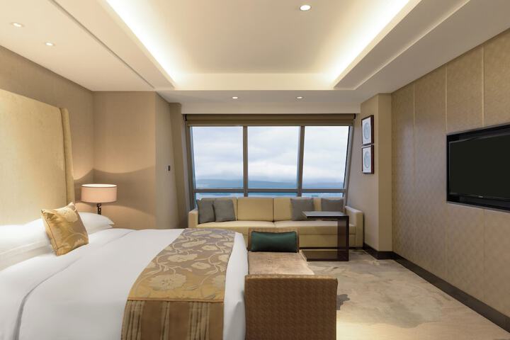 Room 27 of 92