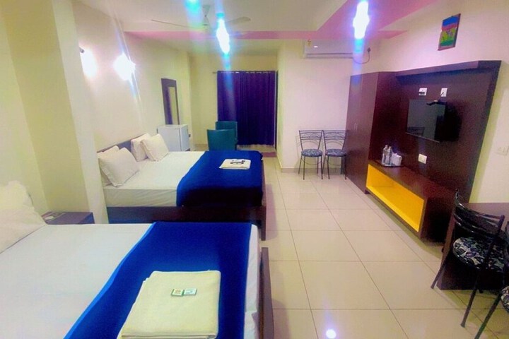 Room 11 of 35