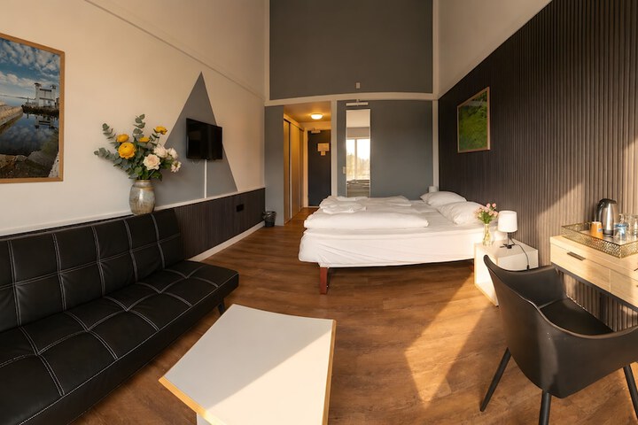 Room 11 of 41