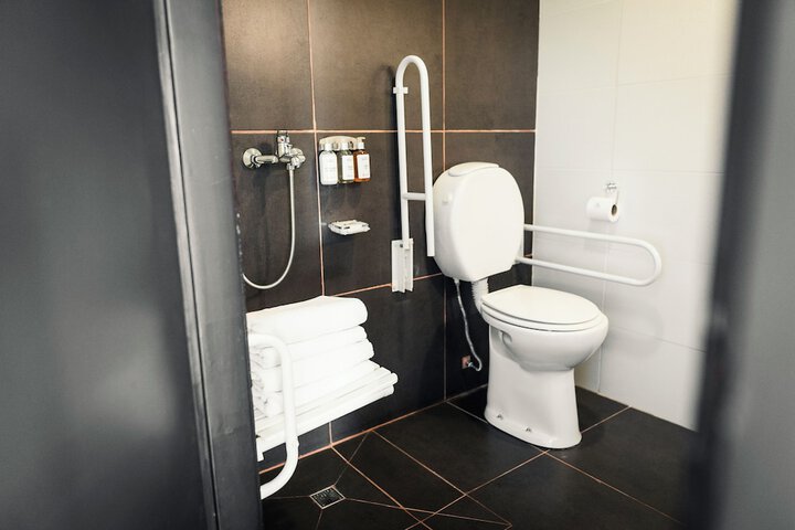 Room 15 of 58