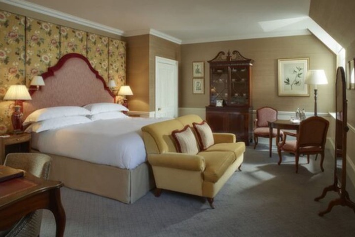 Room 35 of 189