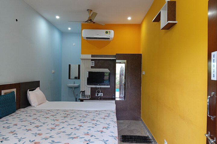Room 7 of 35
