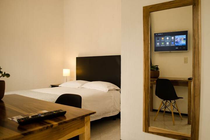 Room 6 of 33