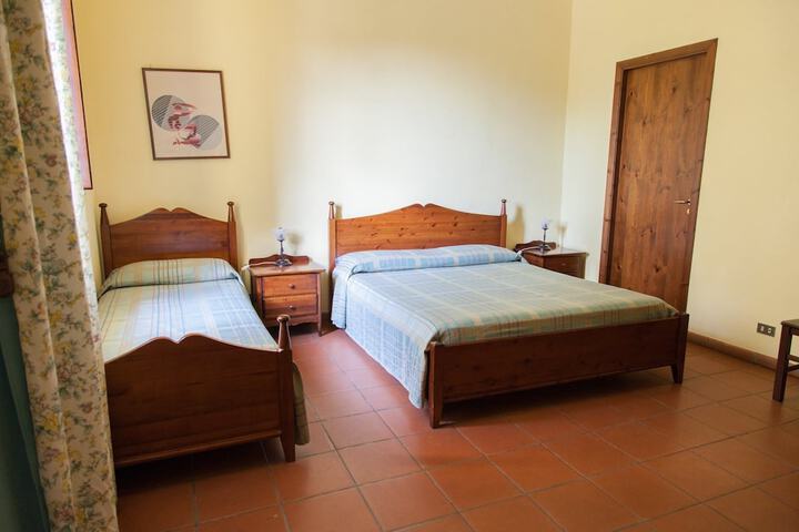 Room 9 of 39
