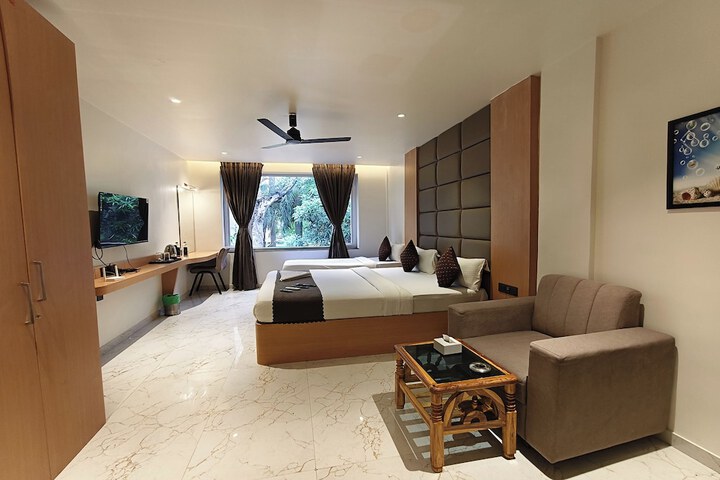 Room 55 of 90