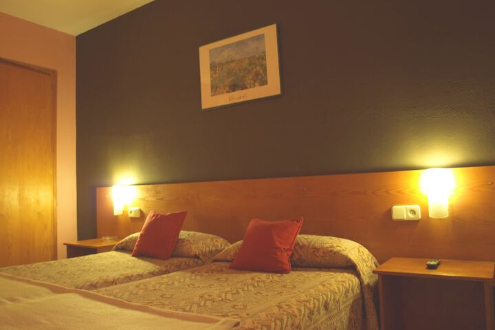 Room 8 of 19