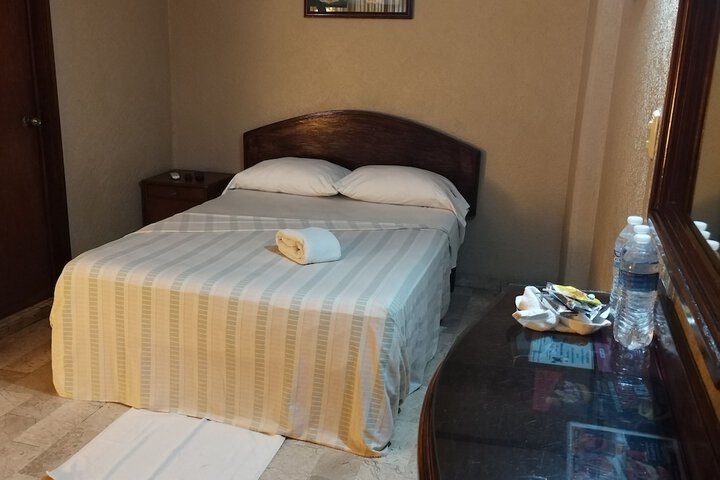 Room 19 of 90