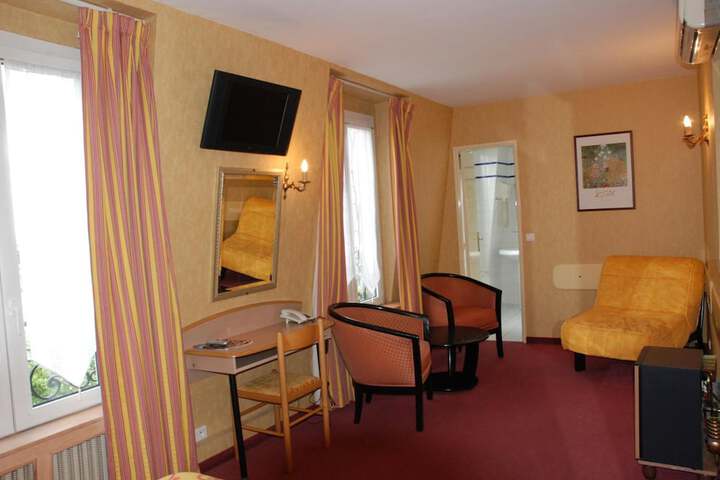 Room 27 of 53