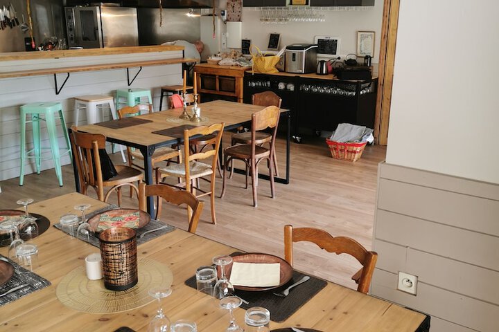Dining 80 of 124