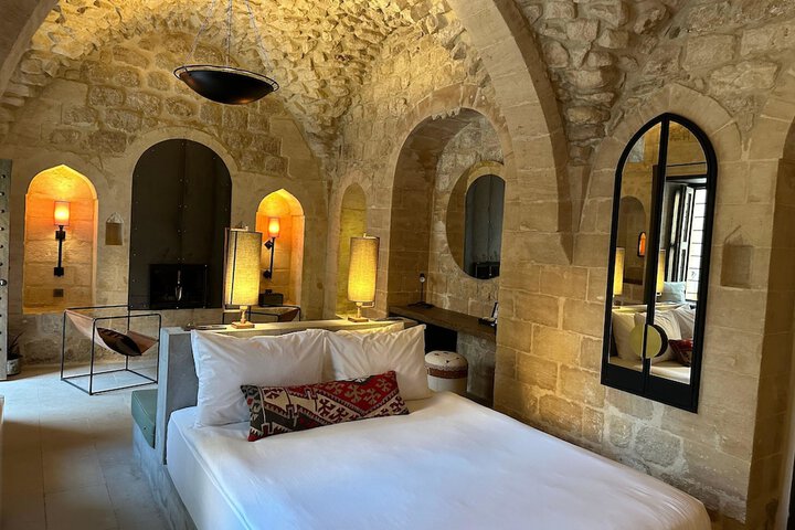 Room 20 of 85