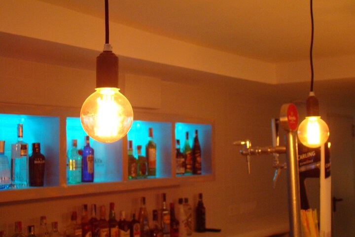 Lounge 28 of 37