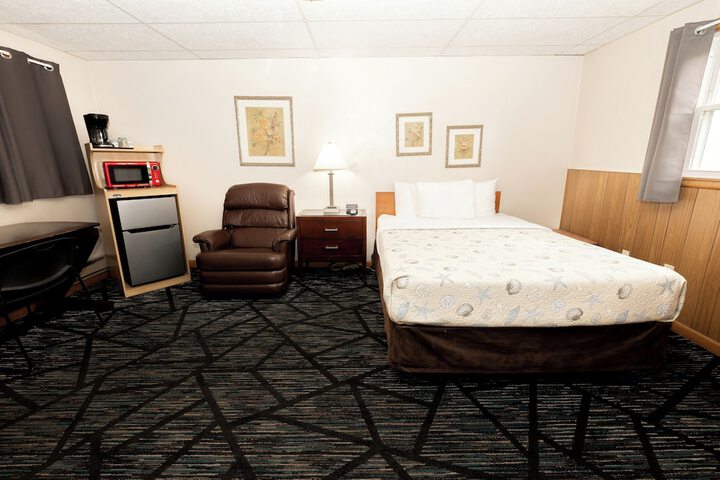 Room 2 of 12