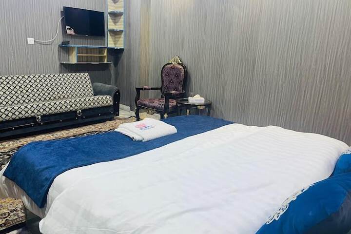 Room 4 of 19